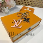 LOUIS VUITTON BAG CHARM AND KEYCHAIN - Image 8