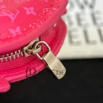 LOUIS VUITTON LV CRAB BAG CHARM M02298 (14*11*3.5cm) - Image 6