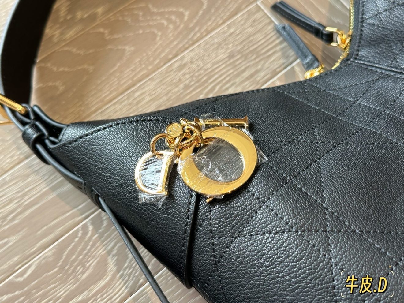 Dior Voyage cowhide bag 22/29cm - Image 4