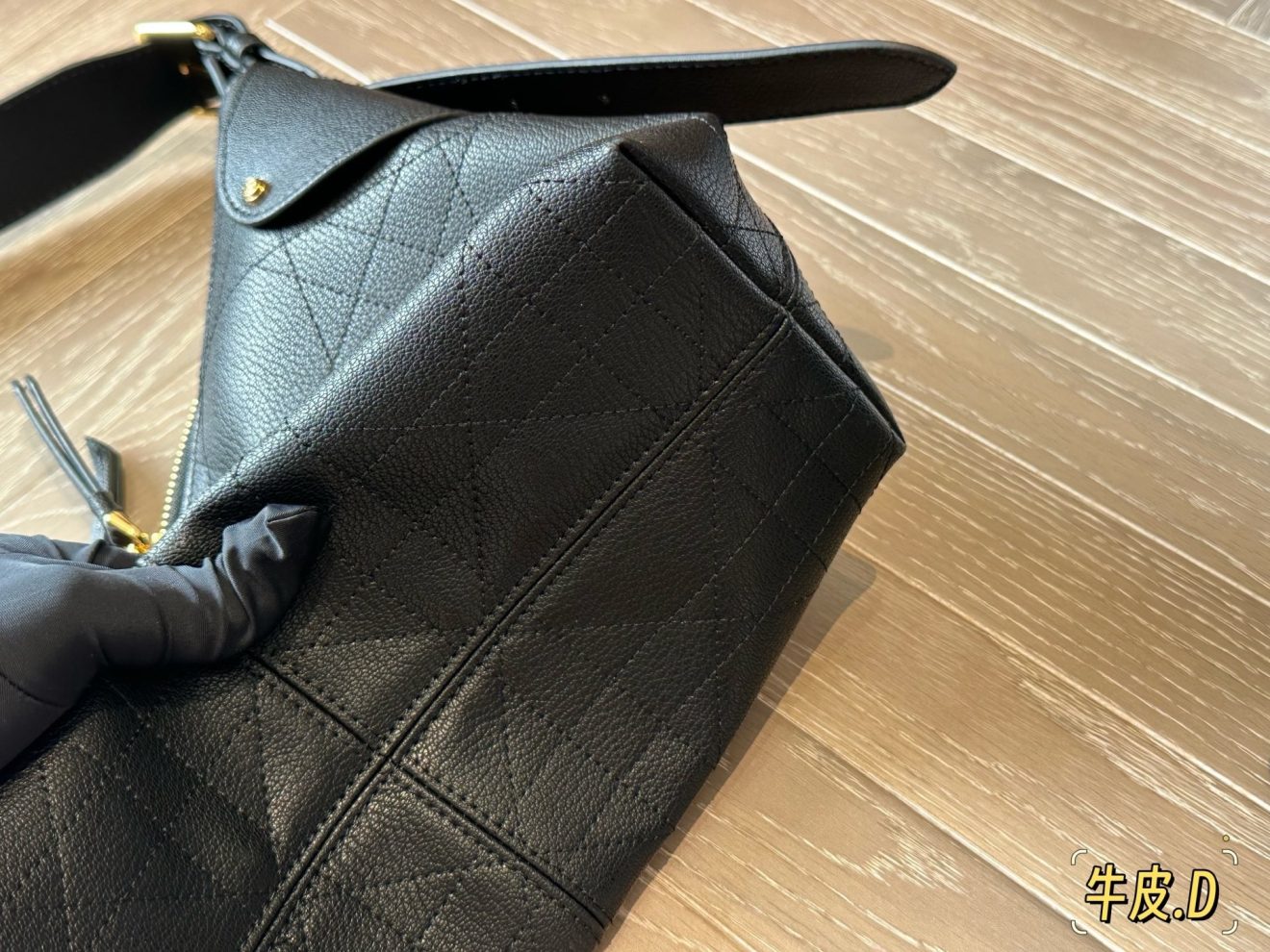 Dior Voyage cowhide bag 22/29cm - Image 5