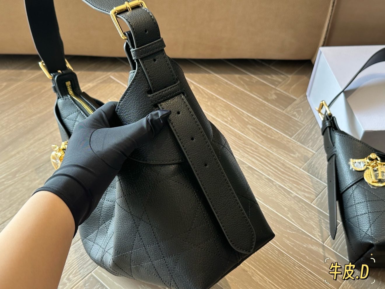 Dior Voyage cowhide bag 22/29cm - Image 6