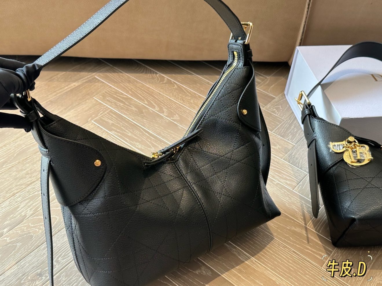Dior Voyage cowhide bag 22/29cm - Image 7