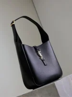 YSL Le 5 à 7 supple in grained leather - Image 7