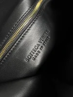 BOTTEGA VENETA Large Hop intrecciato leather tote - Image 10
