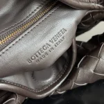 BOTTEGA VENETA Small Hop intrecciato leather tote - Image 7