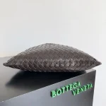 BOTTEGA VENETA Small Hop intrecciato leather tote - Image 9
