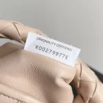 BOTTEGA VENETA Mini Hop intrecciato leather shoulder bag - Image 8