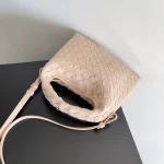 BOTTEGA VENETA Mini Hop intrecciato leather shoulder bag - Image 9