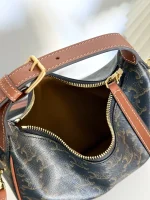 Teen Celine Lulu IN TRIOMPHE CANVAS AND CALFSKIN - Image 10