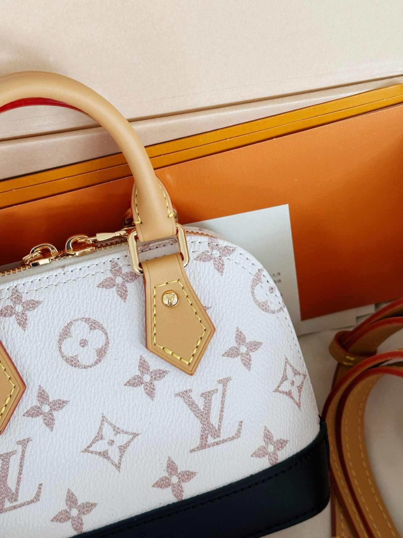 LOUIS VUITTON NANO ALMA  (20*14*8cm) - Image 4