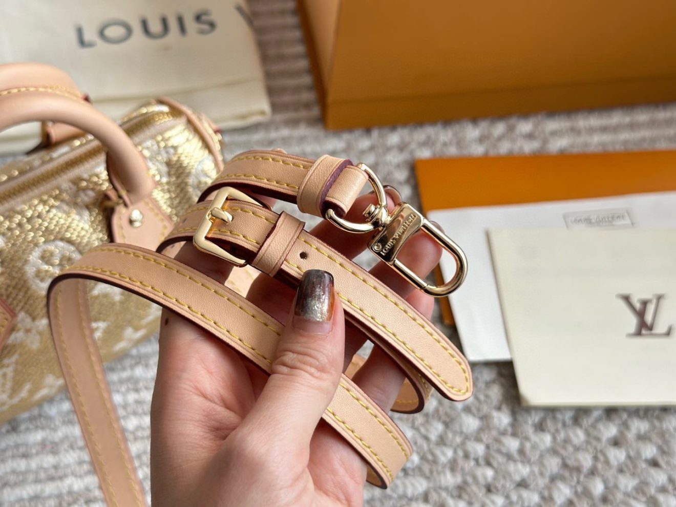 Louis Vuitton lv Nano Speedy Gold-16CM - Image 5