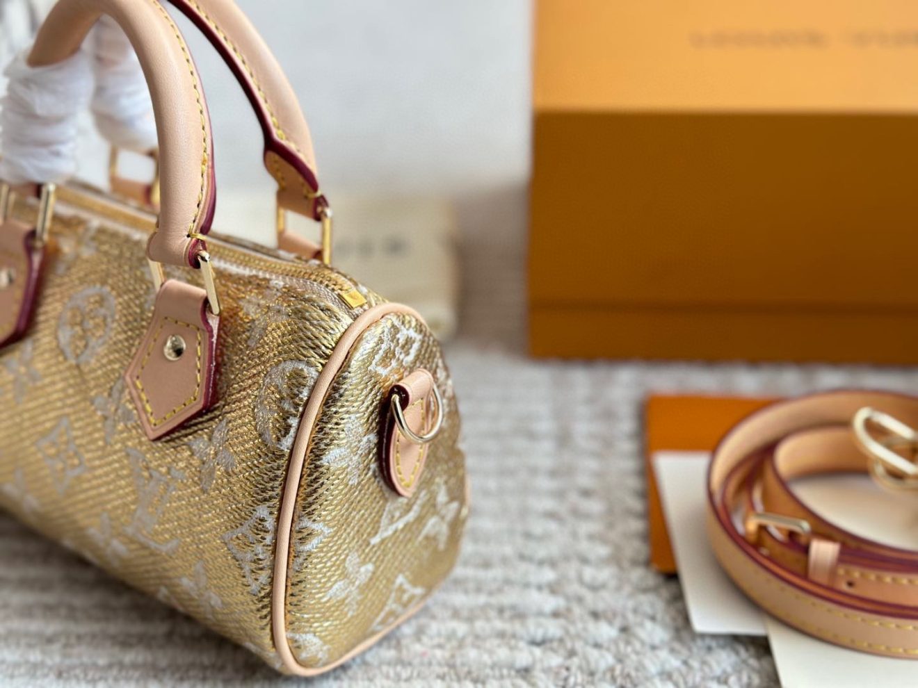 Louis Vuitton lv Nano Speedy Gold-16CM - Image 8