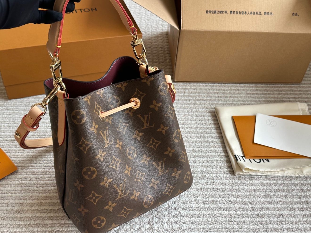 Louis Vuitton lv NéoNéo BB Bucket Bag -21 x 21 x 13CM - Image 3