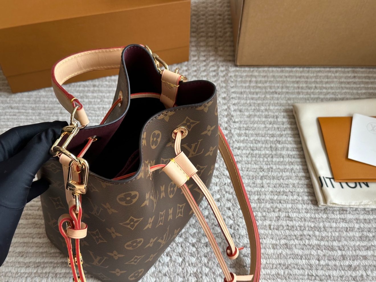 Louis Vuitton lv NéoNéo BB Bucket Bag -21 x 21 x 13CM - Image 5