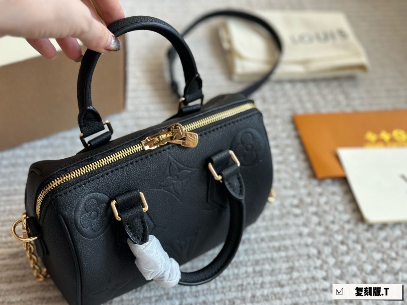 Louis Vuitton LV Speedy20 cm - Image 5