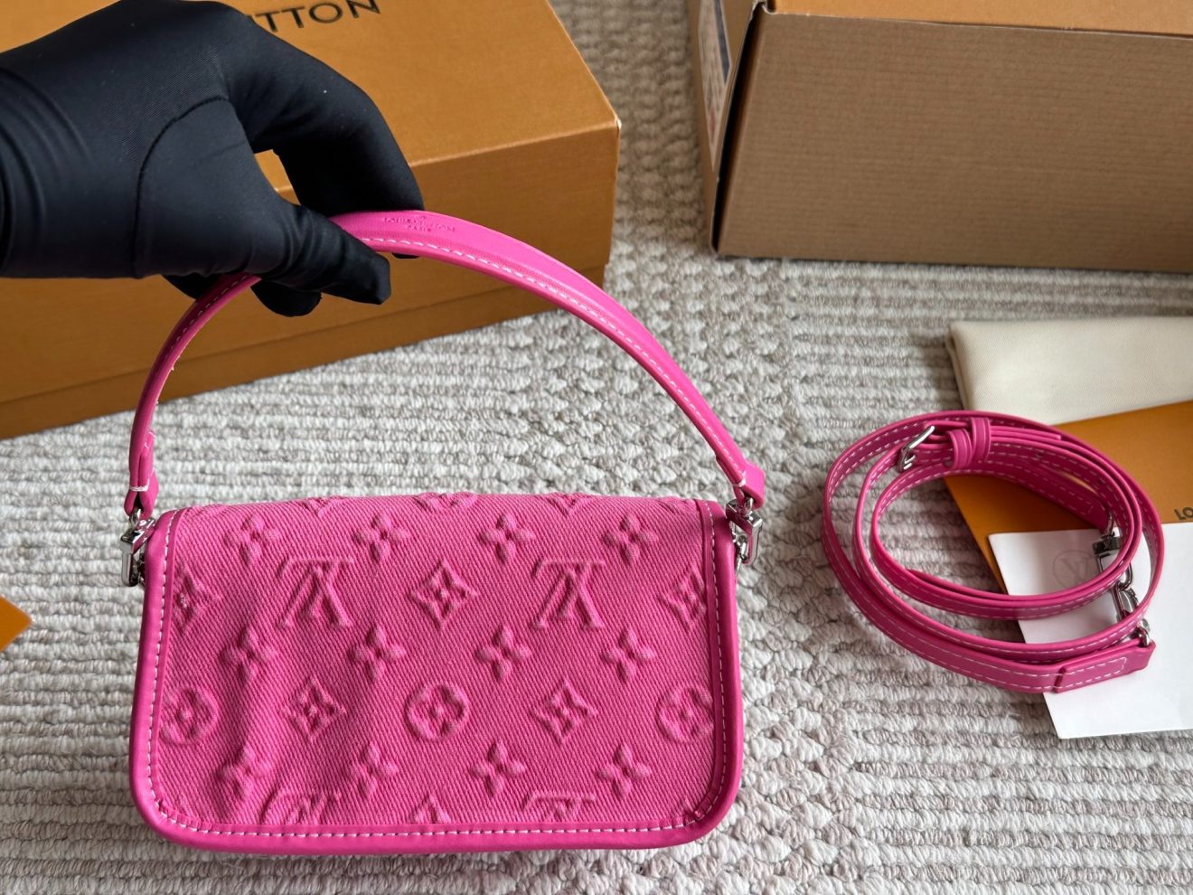 Louis Vuitton lv Diane Handbags 19x10x6cm - Image 4