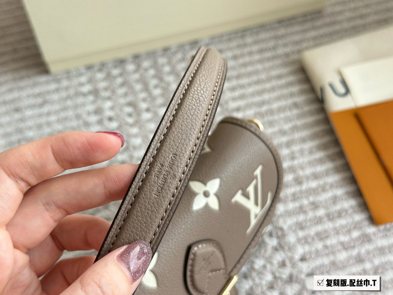 Louis Vuitton lv Diane Handbags 19x10x6cm - Image 8