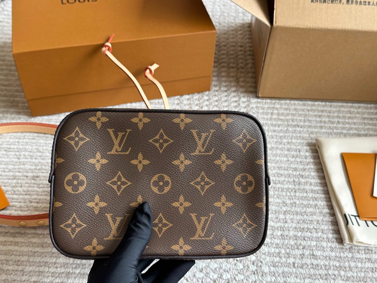 Louis Vuitton lv NéoNéo BB Bucket Bag -21 x 21 x 13CM - Image 6