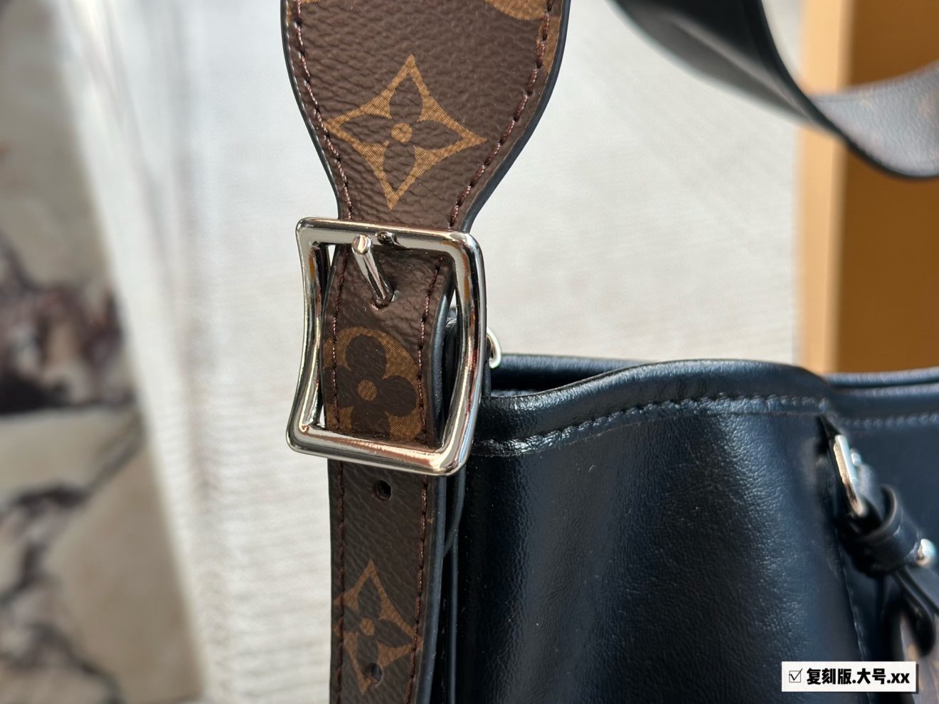 LOUIS VUITTON lv CARRYALL DARK GM  42*30cm - Image 9