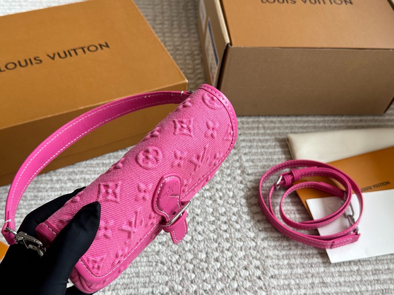 Louis Vuitton lv Diane Handbags 19x10x6cm - Image 9