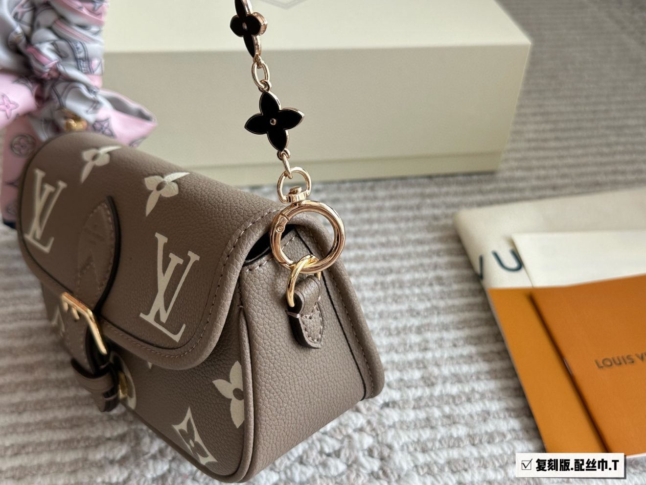 Louis Vuitton lv Diane Handbags 19x10x6cm - Image 7