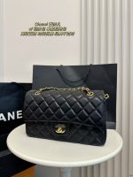 Chanel Flap Bag-Lambskin Leather-Gold Hardware-25CM - Image 2