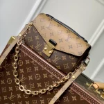Louis Vuitton lv Pochette Metis Handbags-21.5*13.5*6CM