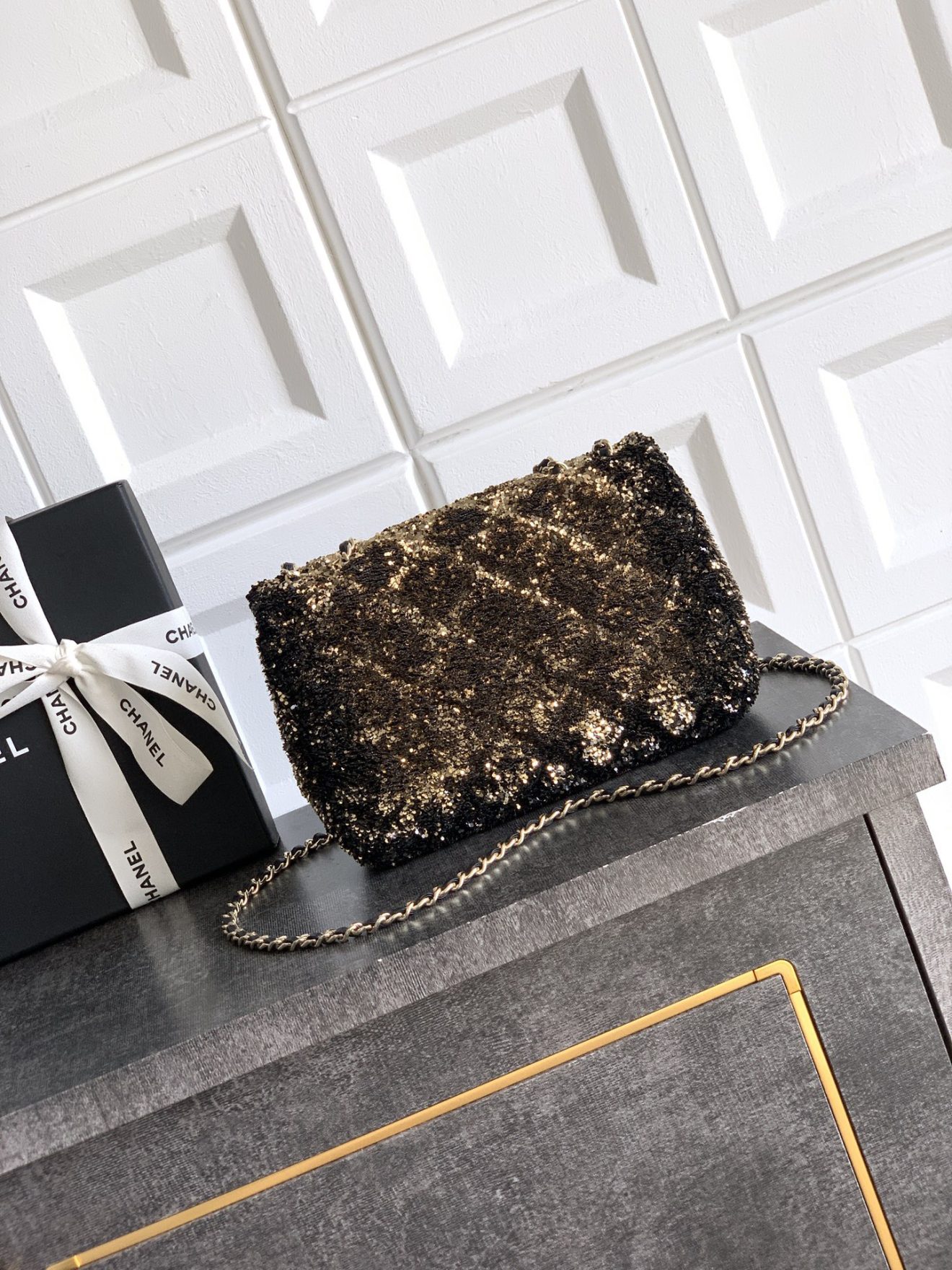 Chanel CF Sequins Gold - Image 4