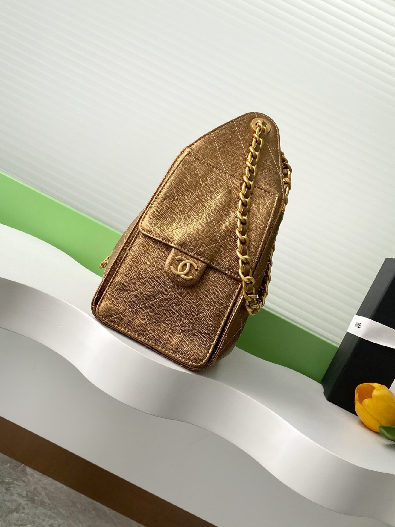 Chanel 25 Hobo Dark Gold - Image 5