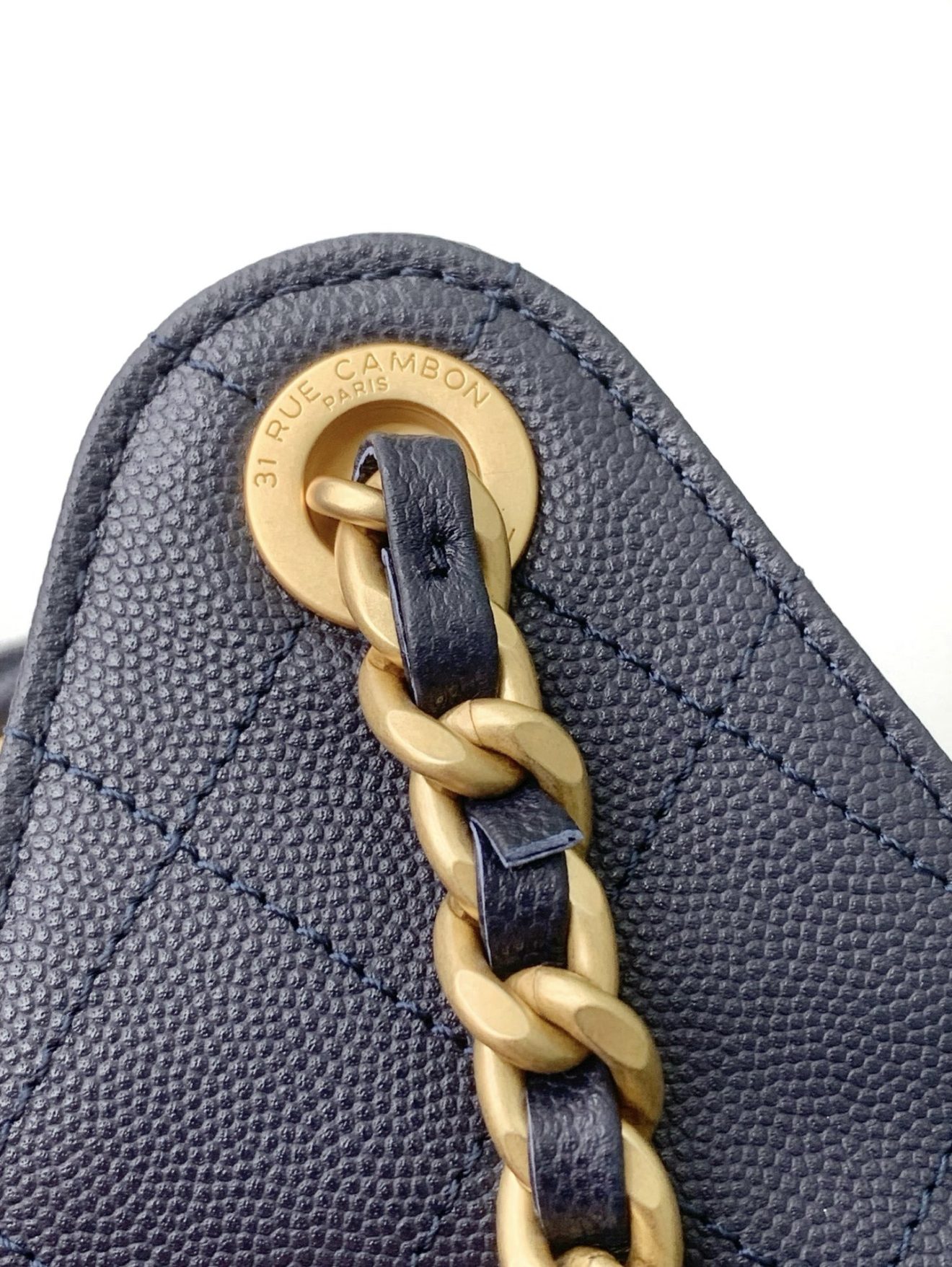 Chanel 25 Hobo - Image 7
