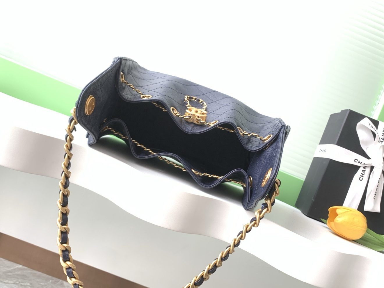 Chanel 25 Hobo - Image 9