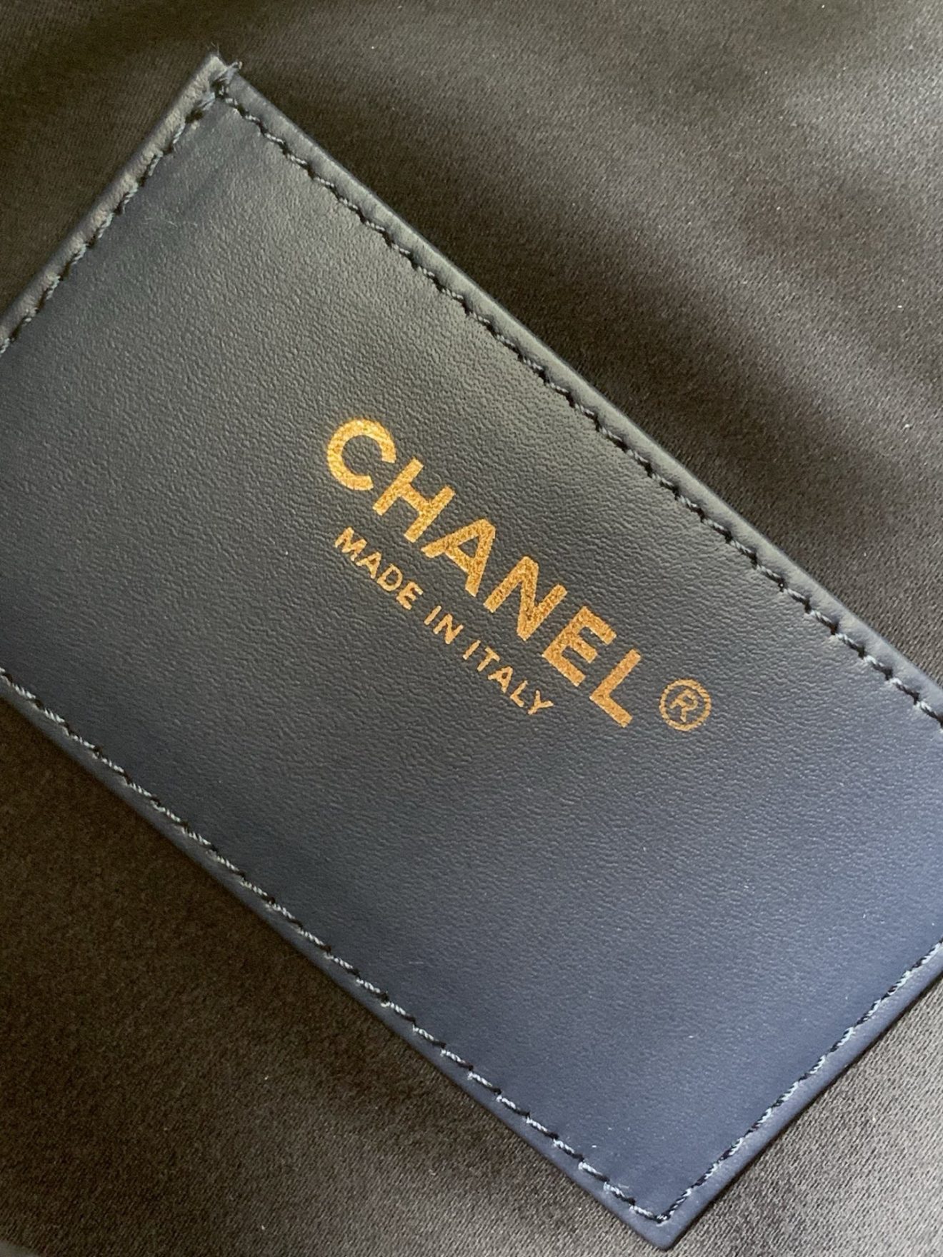Chanel 25 Hobo - Image 10