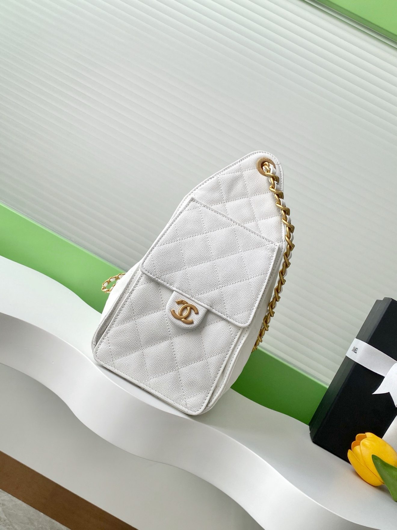 Chanel 25 Hobo White - Image 3