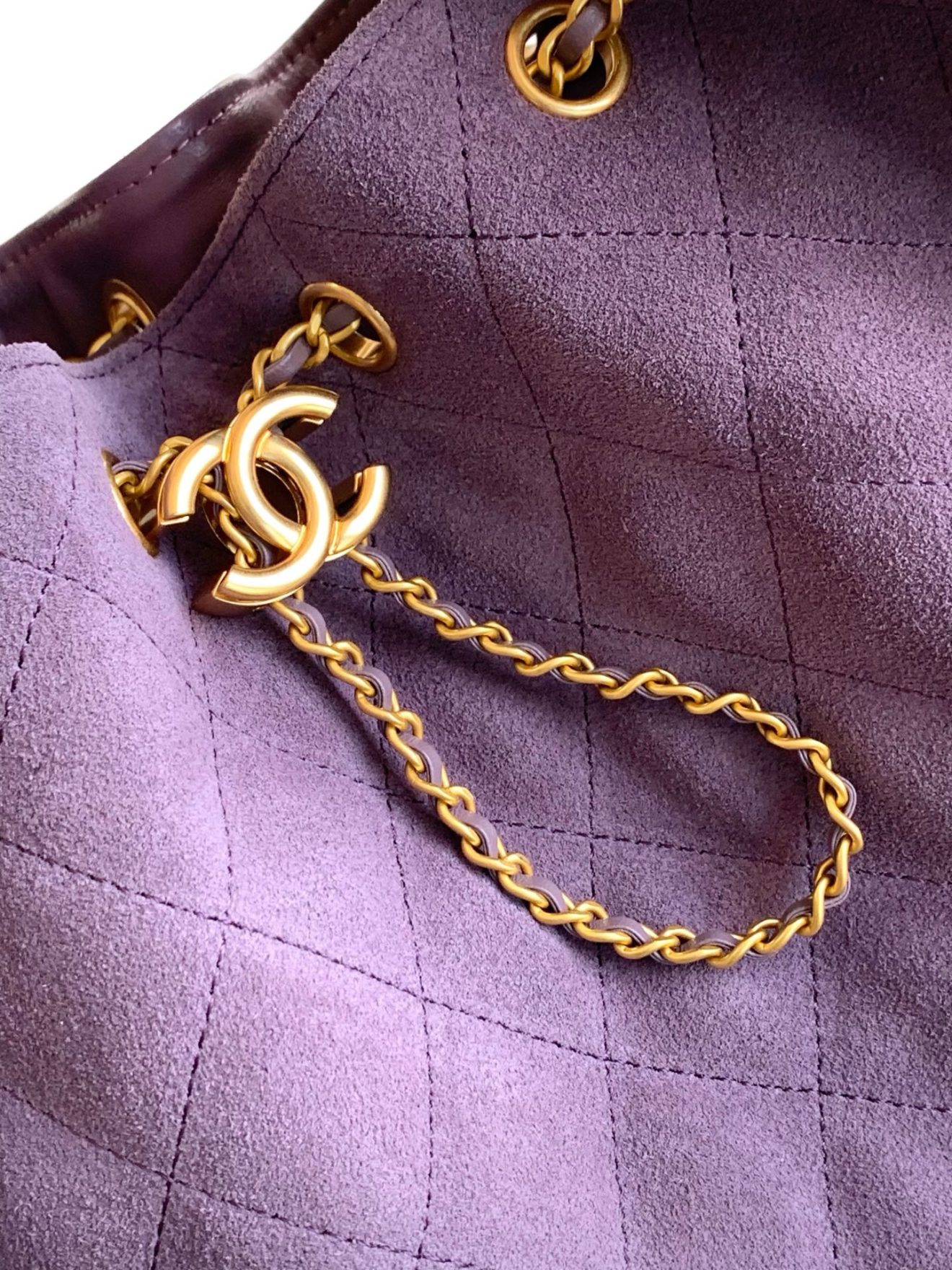 Chanel 25 Hobo Suede Purple - Image 6