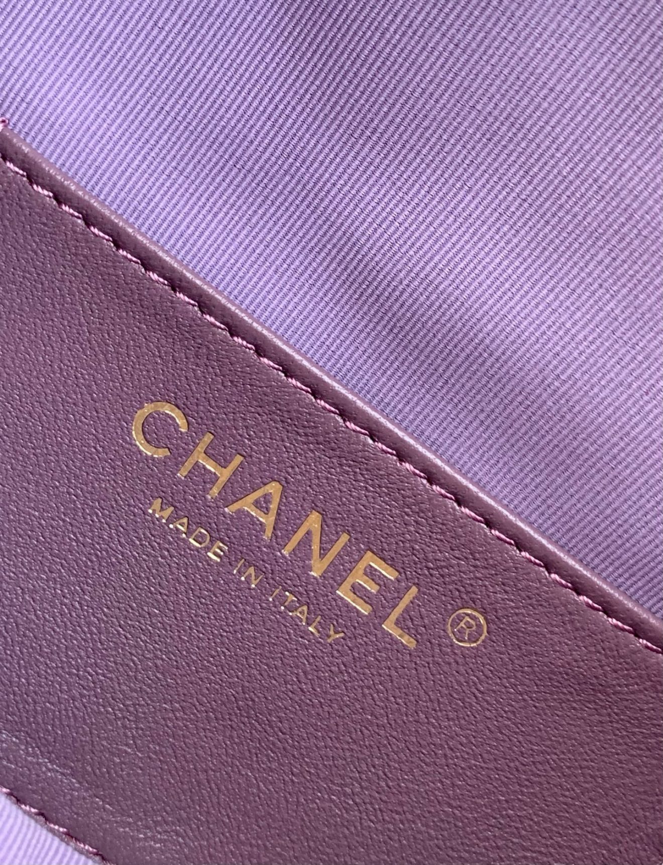 Chanel 25 Hobo Suede Purple - Image 10