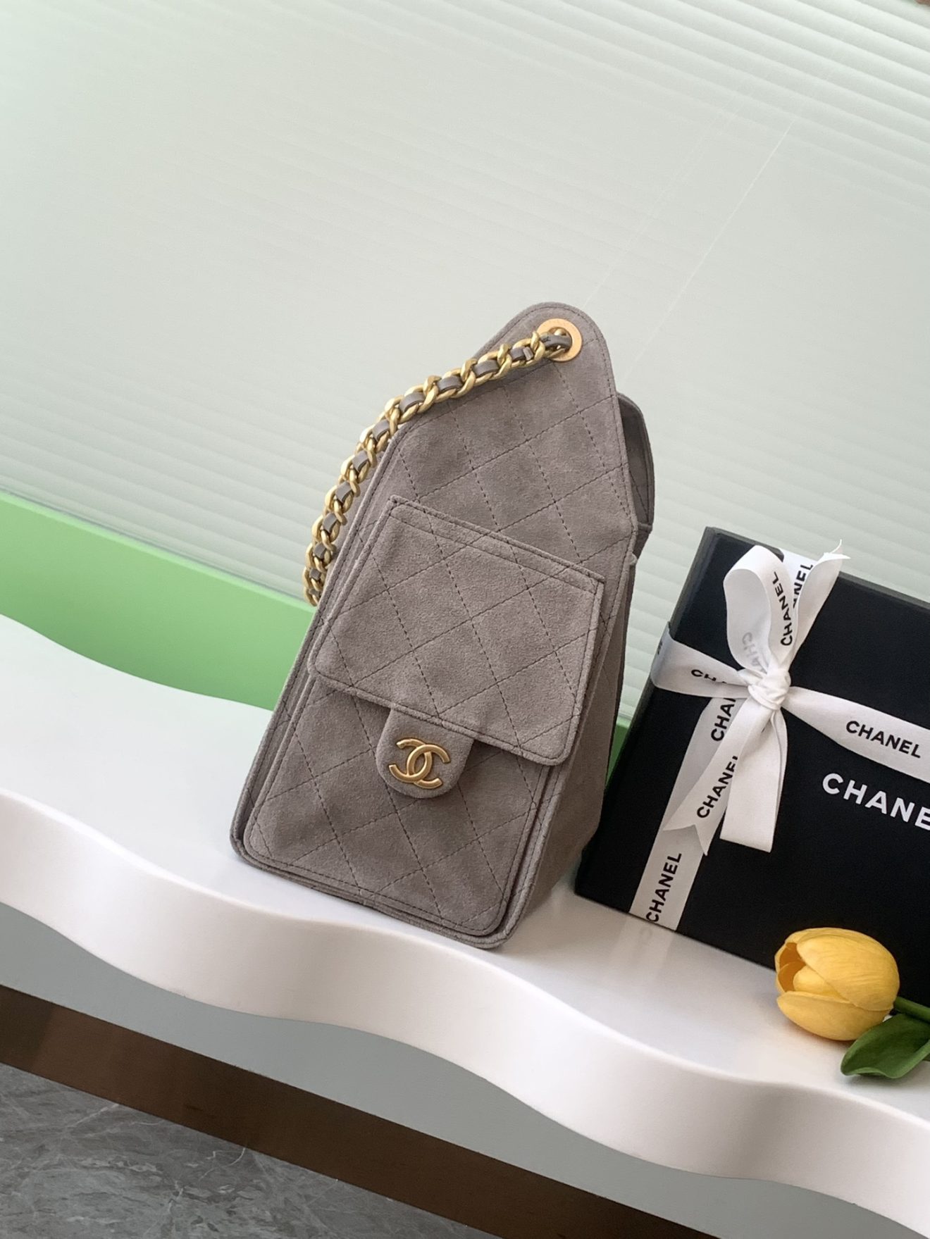 Chanel 25 Hobo Suede Grey - Image 3