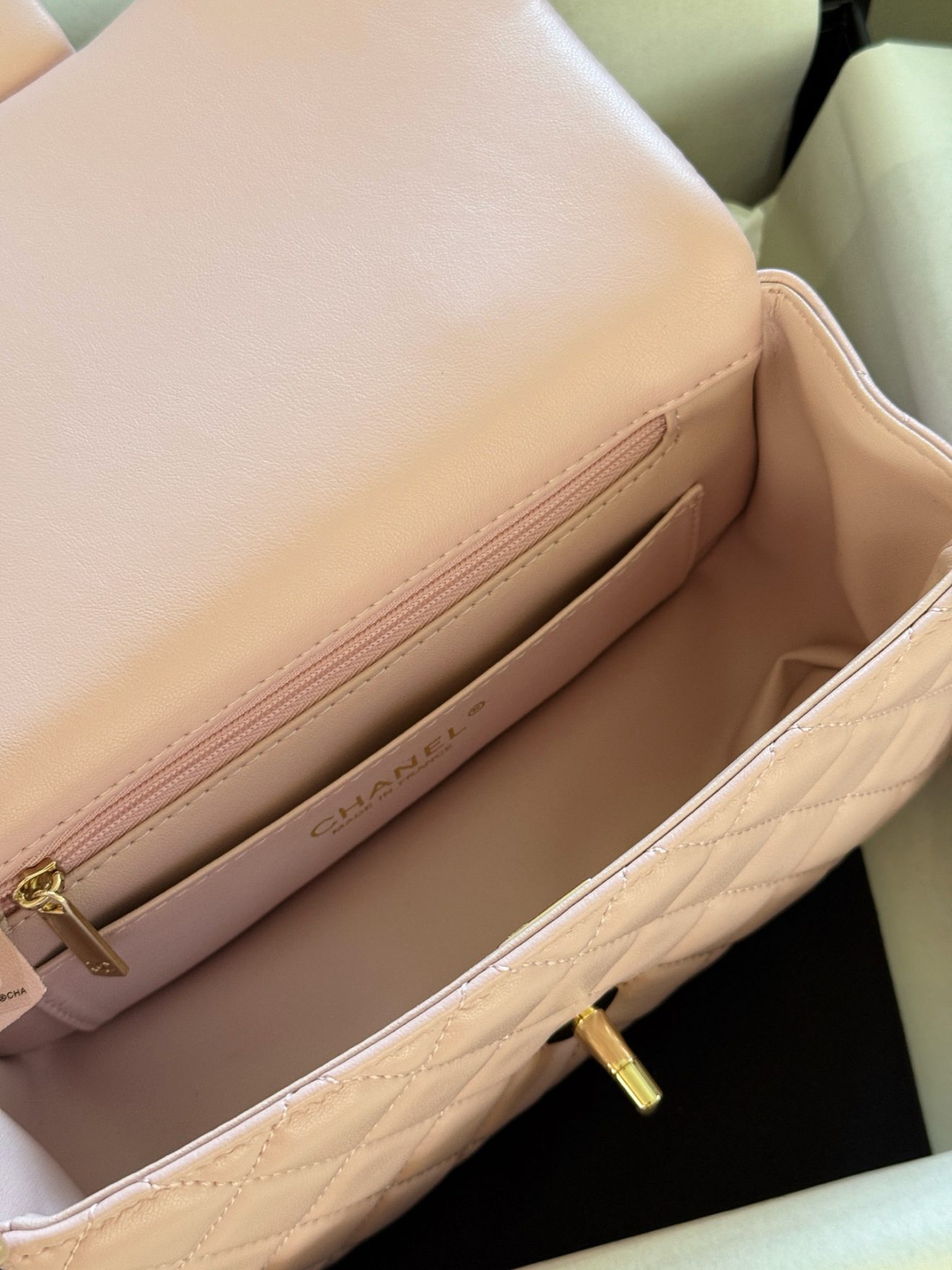 Chanel mini CF handle Pink - Image 9