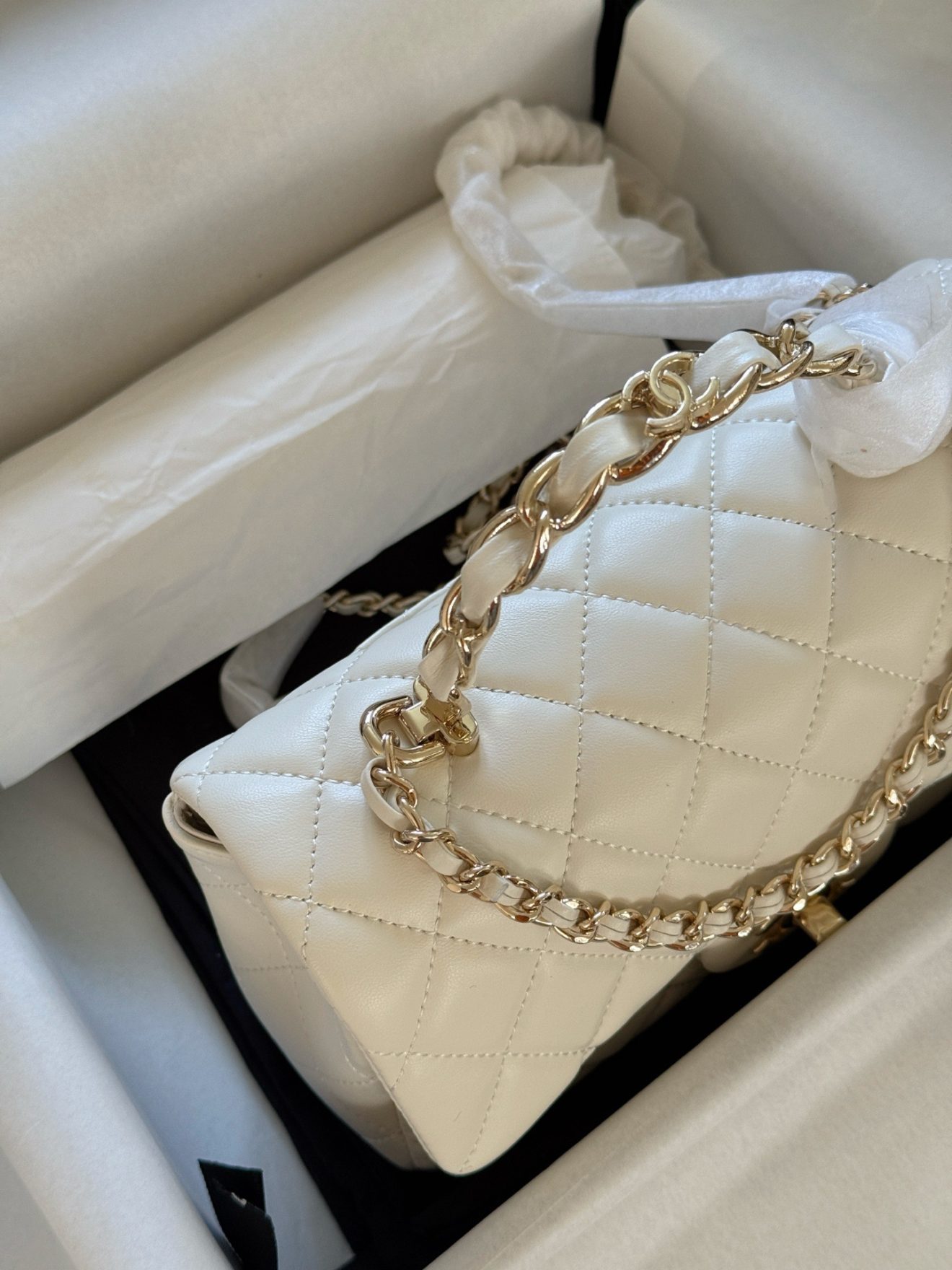 Chanel mini CF handle white - Image 5