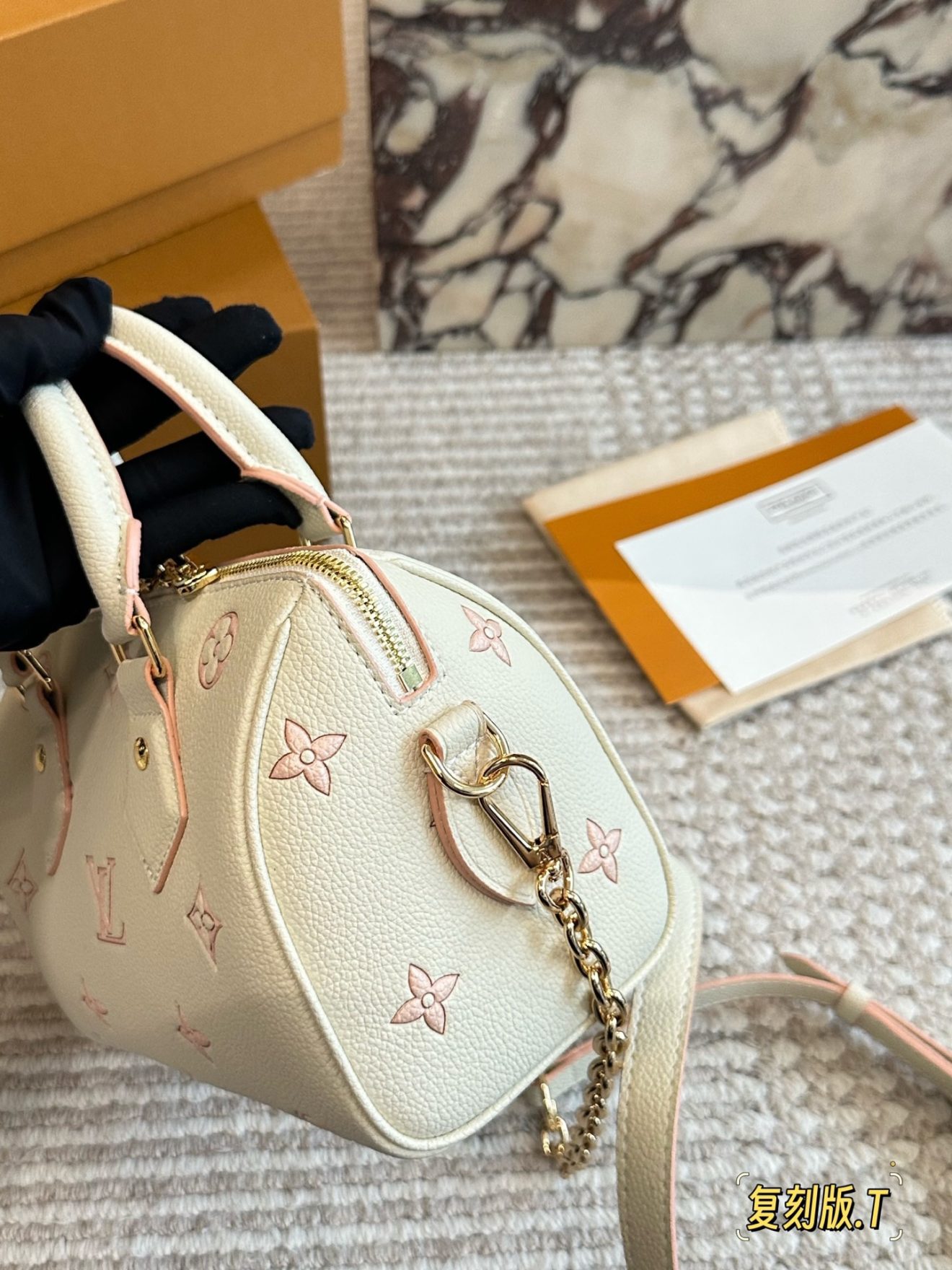 louis vuitton lv Speedy20 cream white - Image 3