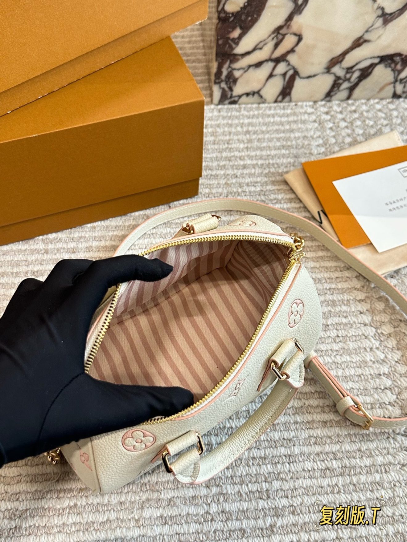 louis vuitton lv Speedy20 cream white - Image 7