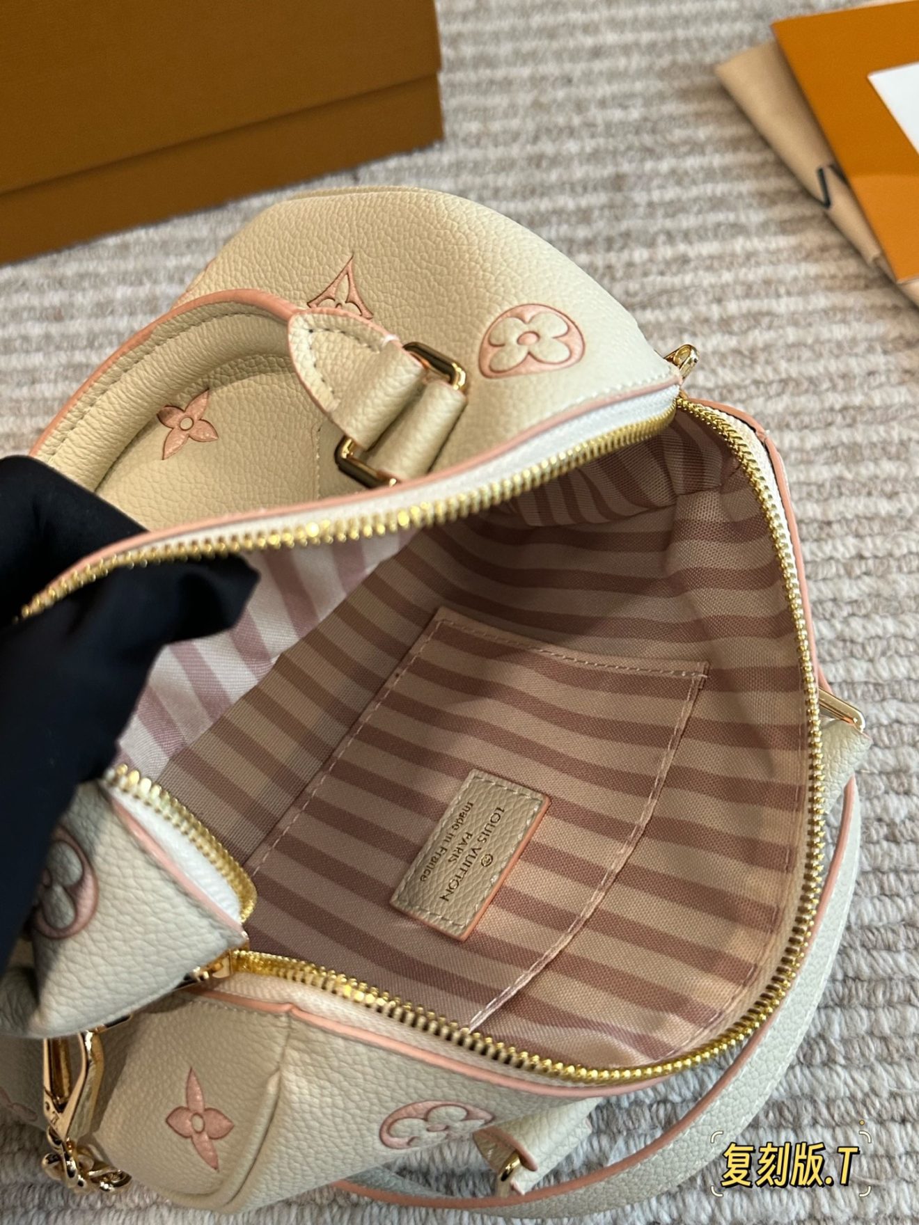 louis vuitton lv Speedy20 cream white - Image 8