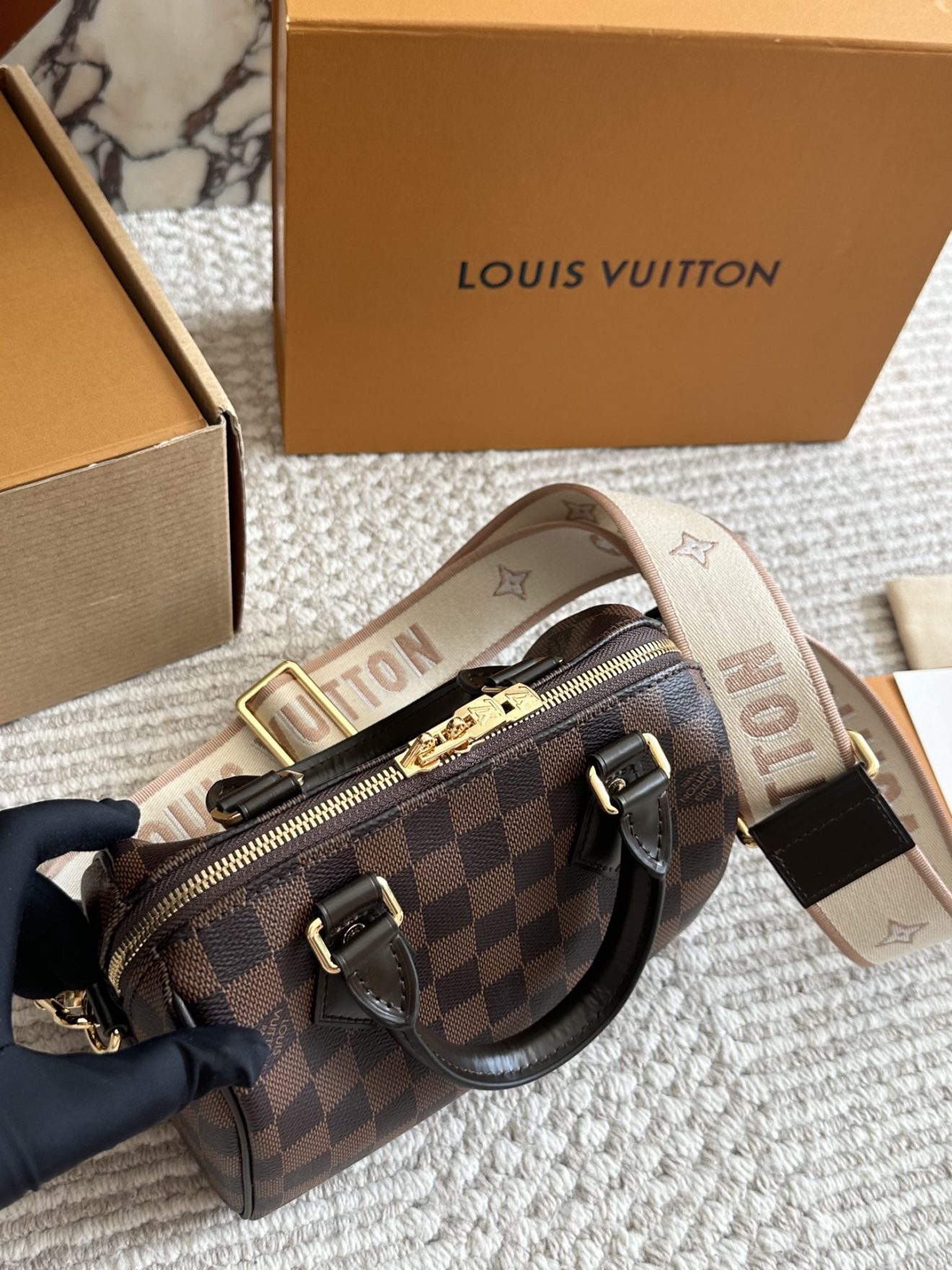 louis vuitton lv Speedy20 brown checker - Image 3