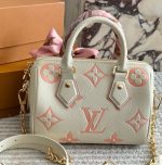 louis vuitton lv Speedy20 creamy with pink