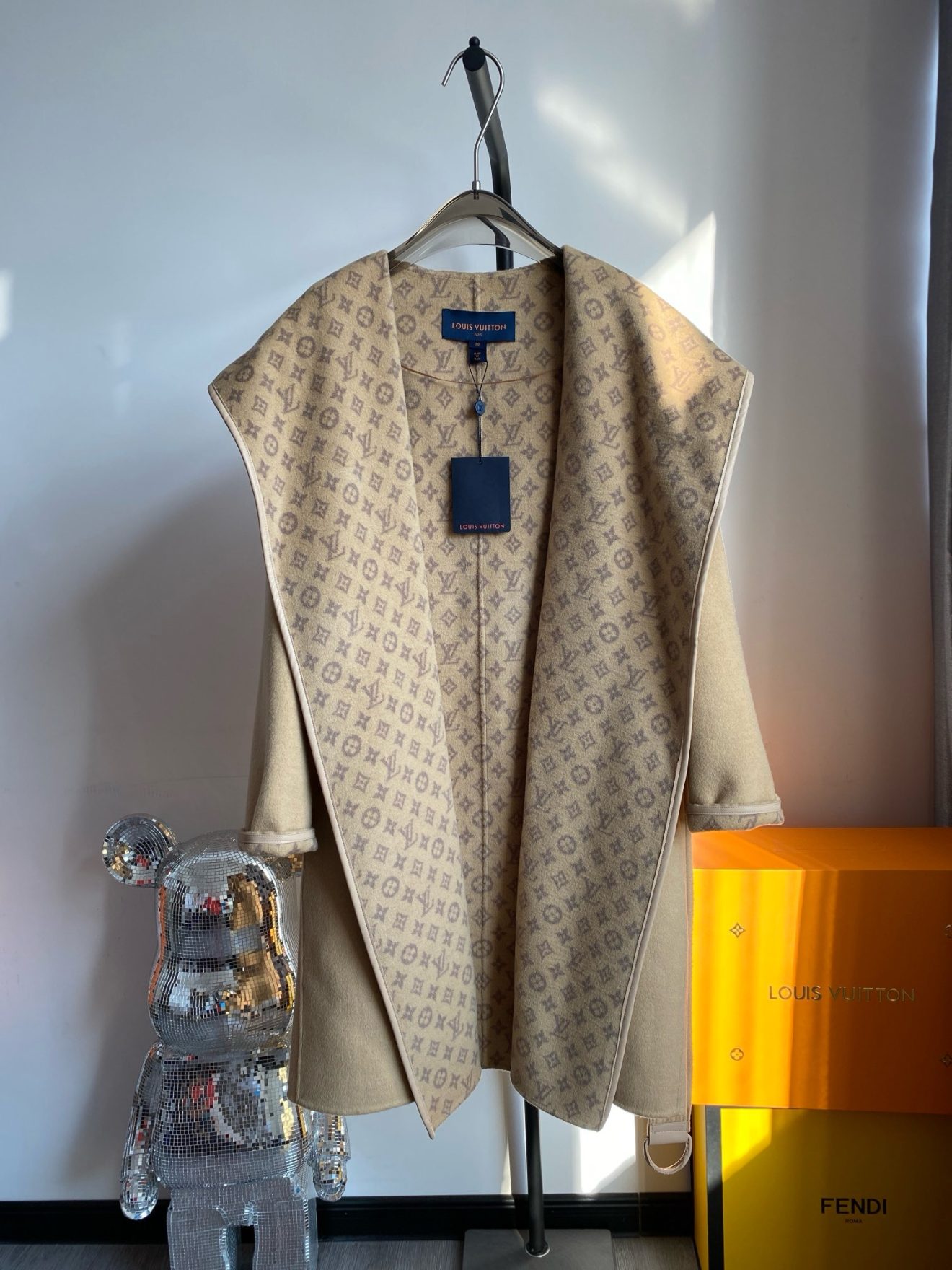 LV coat caramel monogram - Image 3