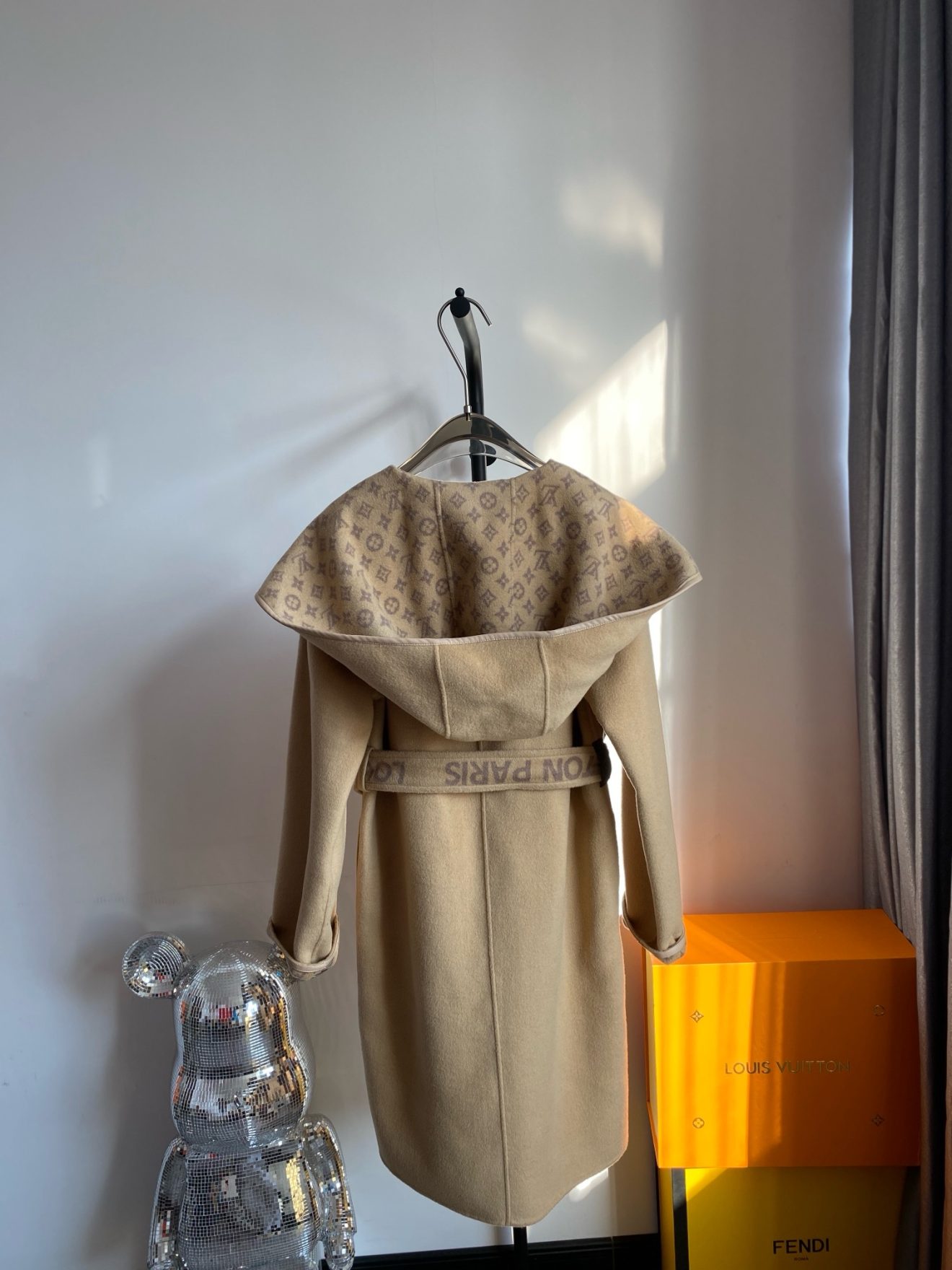 LV coat caramel monogram - Image 9