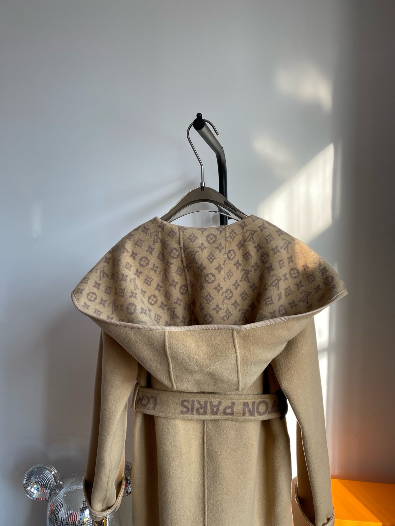 LV coat caramel monogram - Image 10