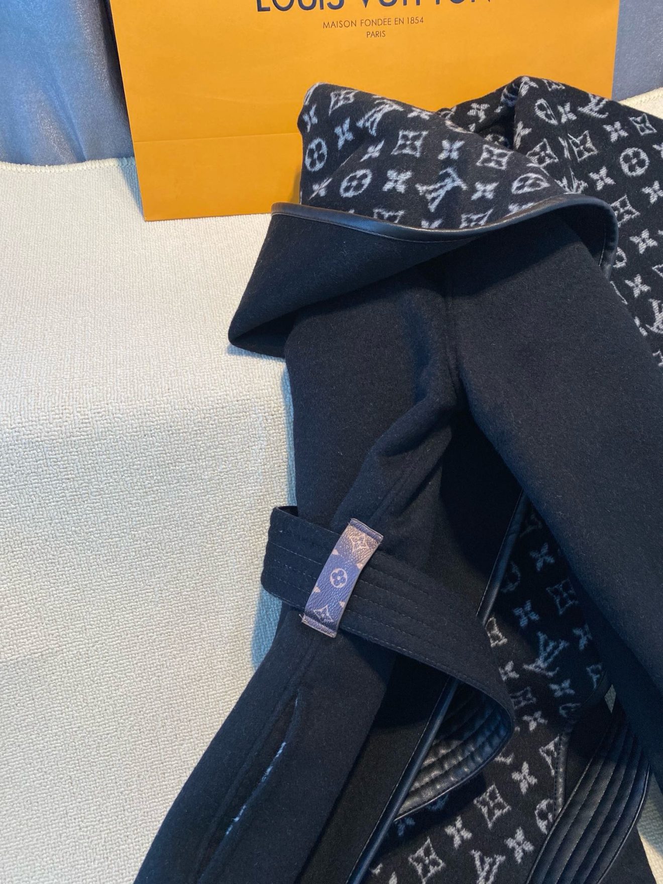 LV coat black and white monogram - Image 6