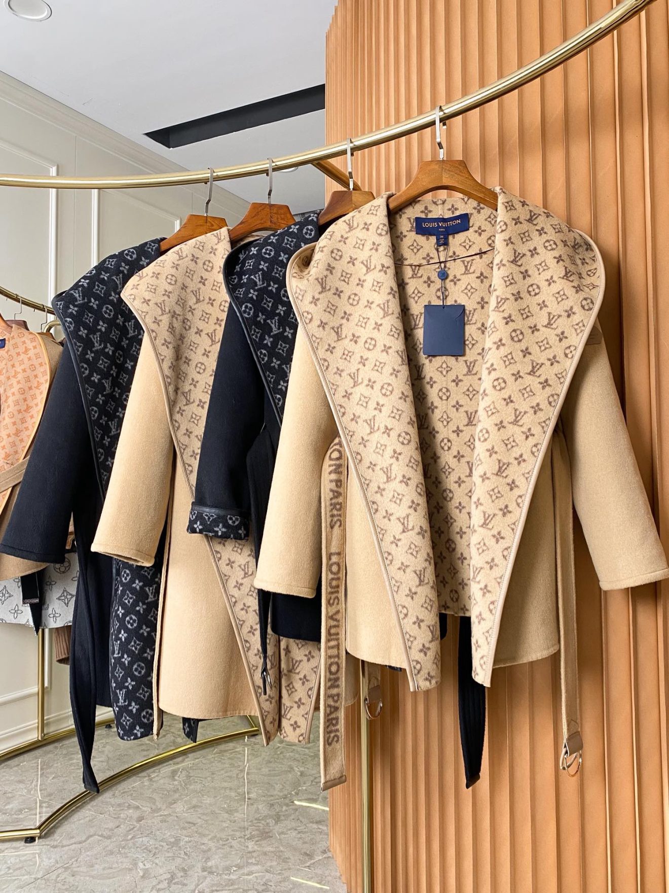 LV coat beige - Image 3