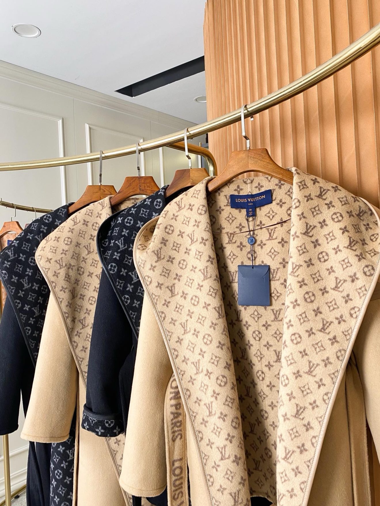 LV coat beige - Image 4