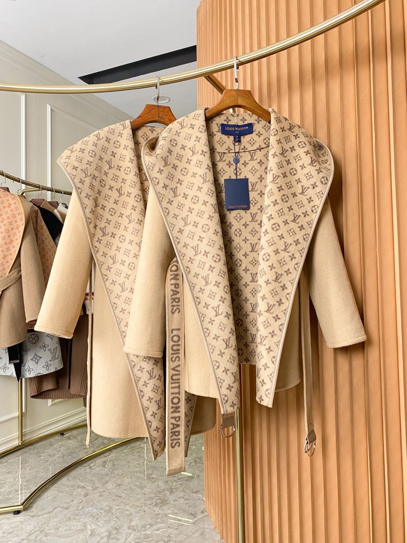 LV coat beige - Image 6
